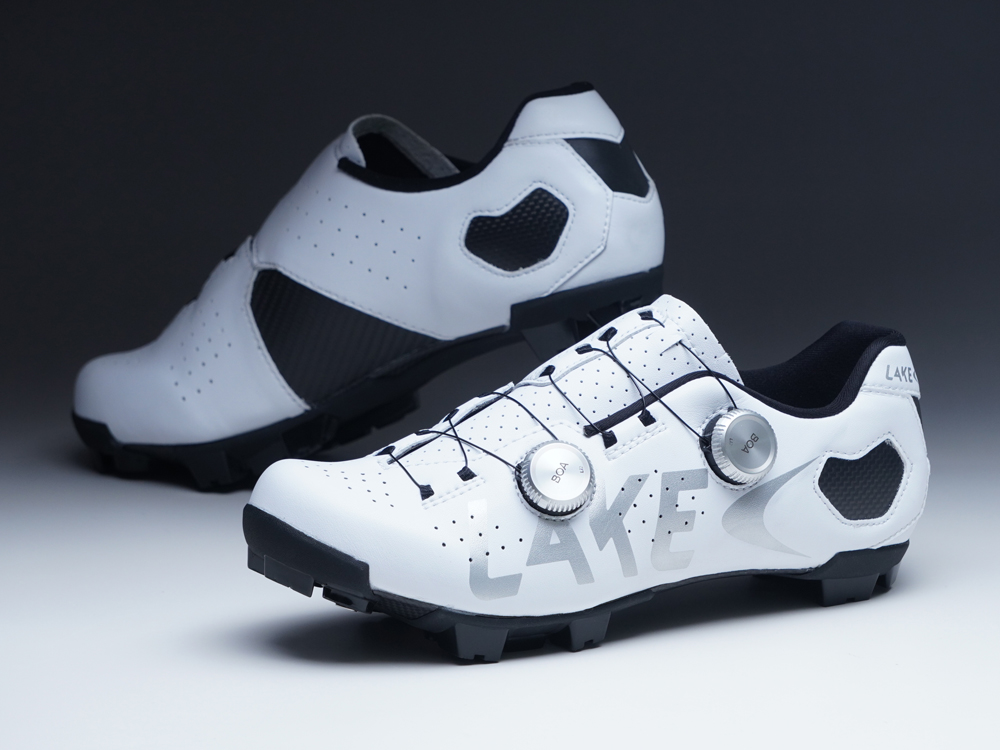 【#クラリーノ をアッパーに採用したMX333で泥コースもなんのその】
#lakecustom #lakemx333 #mx333 #lakeシューズ #lakecycling