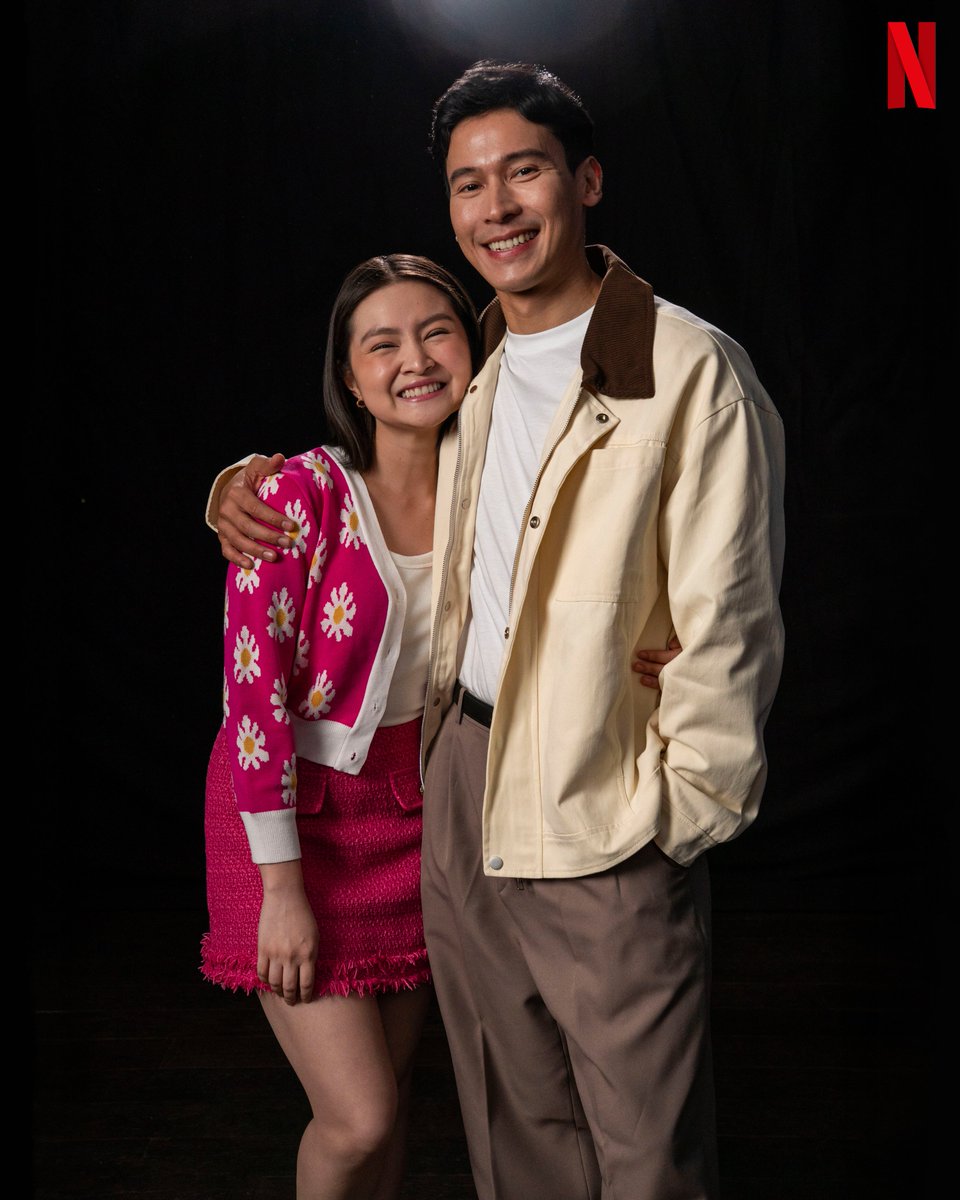 Netflix_PH's tweet photo. Holiday rush gets a whole new meaning when a workaholic reframes her ideas of success and love 🎄Barbie Forteza and Enchong Dee star in A Perfect Christmas, part of a four-episode anthology called Paskong Pinoy, coming December 3 only on Netflix.

#NextonNetflixPH #WhatNext https://t.co/WcXuDz0llS