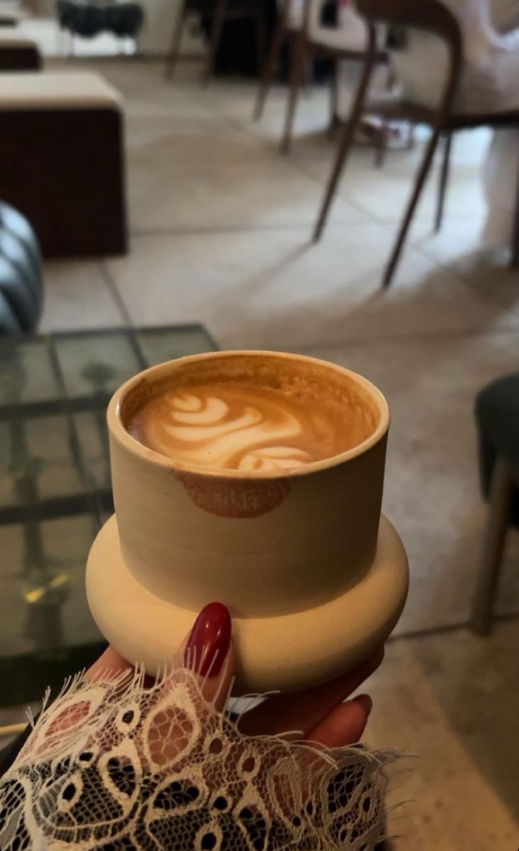 " ومُرٍ غير مُر قهوتك  " 🤎
