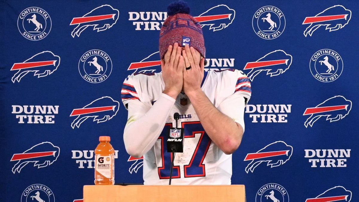 darkacademician tweet media