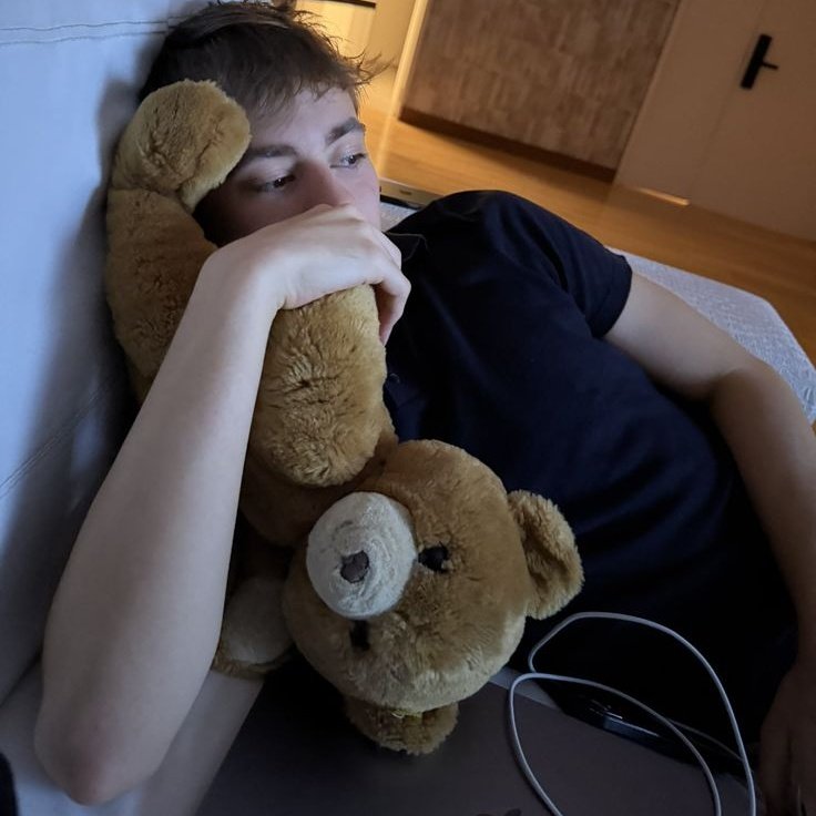 sueerry91's tweet image. moski by mernuel