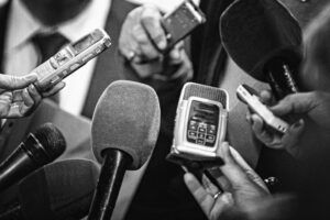 Diplomat_APAC's tweet photo. A free press forms the foundation of all robust, democratic systems and serves as a critical bulwark against rising authoritarianism. Bangladesh's upcoming election is a test. https://t.co/cXWvekBiNc https://t.co/U0tqLB6zTP