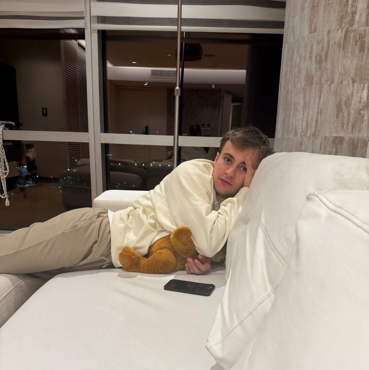 sueerry91's tweet image. moski by mernuel