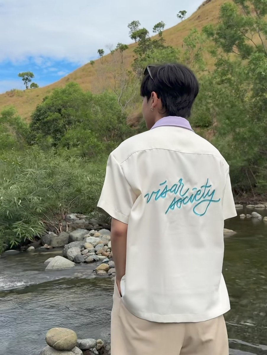 ang prettyyyyy <a href="/visar_society/">visar society</a> tapos purple pa yung collar, my fav colooor 😭💜

#SB19_JUSTIN #justin