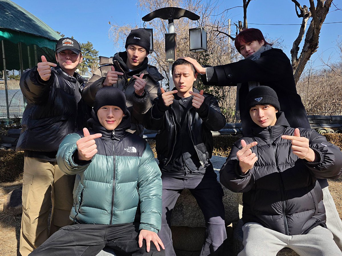 MonstaXVotingSQ's tweet image. [#IM UPDATE]

@imteamim enlist in the military. His 5 hyungs came to see him off.....

#절대_잊지_않겠다고_약속해 
#we_will_always_be_Changkyuns_habit
#IM #아이엠 #몬스타엑스 #MONSTAX #MONSTA_X @OfficialMONSTAX