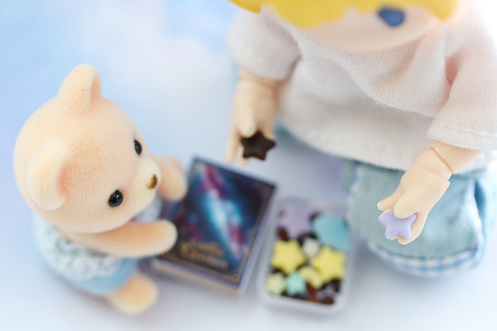 tofu56's tweet photo. ミニチュア宇宙チョコセット、本日21：00～販売予定です。
（画像はイメージです、セット内容等の詳細はminne販売ページをご確認ください）
https://t.co/orG8CuMOuJ
#studioTOFU #minne https://t.co/hZwufe2jAu