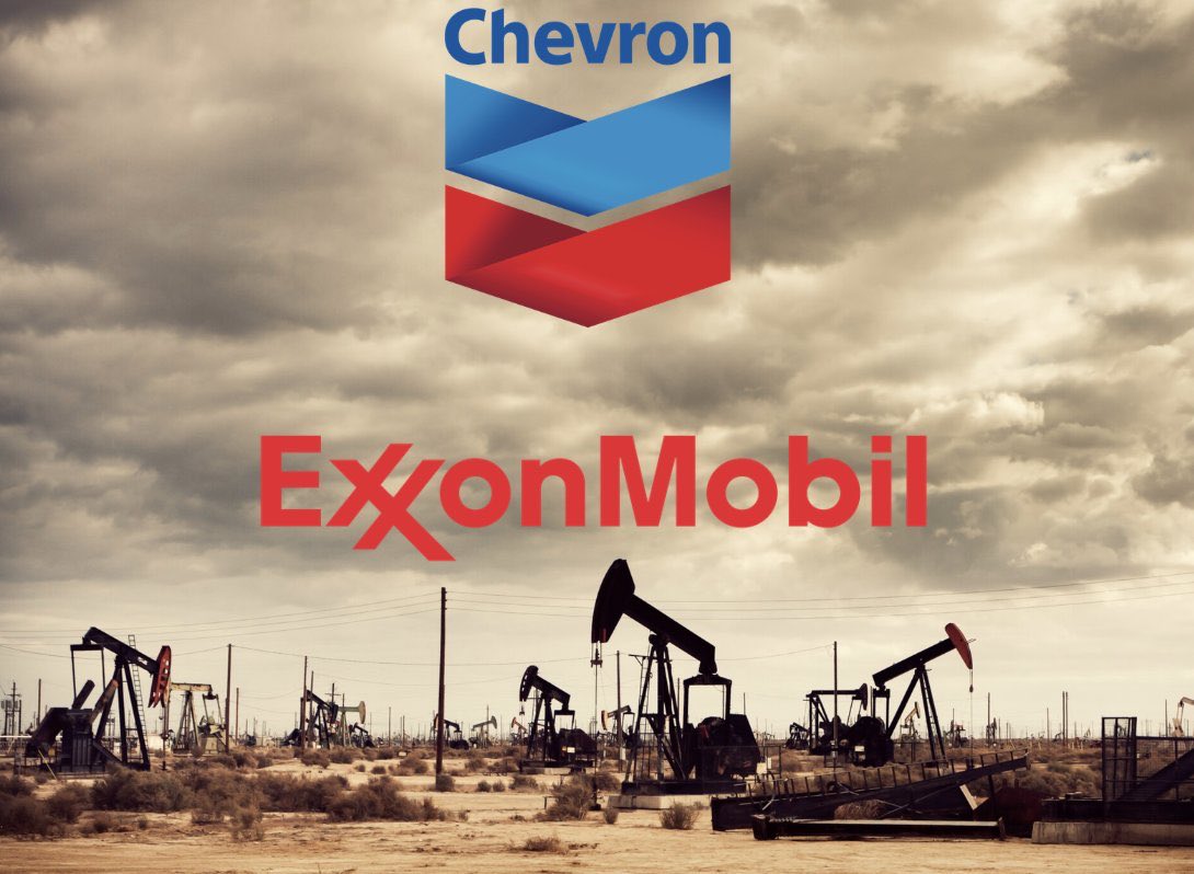 DuenoCapital's tweet photo. 🚨 Trump is trying to rewire OPEC from the inside
And the biggest winners could be Exxon + Chevron.

The move isn’t “pump more US shale.”
It’s get more OPEC-linked barrels sitting under US-aligned contracts.

Here’s the play 👇

1) 🇻🇪 Venezuela reset
If Maduro is removed, Washington can steer exports and unlock $50–$100B of reinvestment.

2) 🇮🇷 Iran pressure
Tariffs + military signaling make Iranian barrels harder to buy. Buyers rotate away.

3) 🇷🇺 Russia constraints
Sanctions keep Russian supply politically toxic and structurally limited.

At the same time, the White House is backing Exxon and Chevron in talks across:
• 🇮🇶 Iraq
• 🇱🇾 Libya
• 🇩🇿 Algeria
• 🇰🇿 Kazakhstan
• 🇦🇿 Azerbaijan

The offer is simple:
Capital + security + diplomatic cover in exchange for alignment with Washington.

If even a fraction of the Venezuela reinvestment and new deals across Iraq/Africa materialise, more OPEC-linked supply ends up under:
• US contracts
• US security umbrellas

That changes:
• who controls marginal barrels
• who influences spare capacity
• who shapes price formation

For Exxon + Chevron shareholders, it’s a geopolitical growth option layered on top of disciplined capital returns.