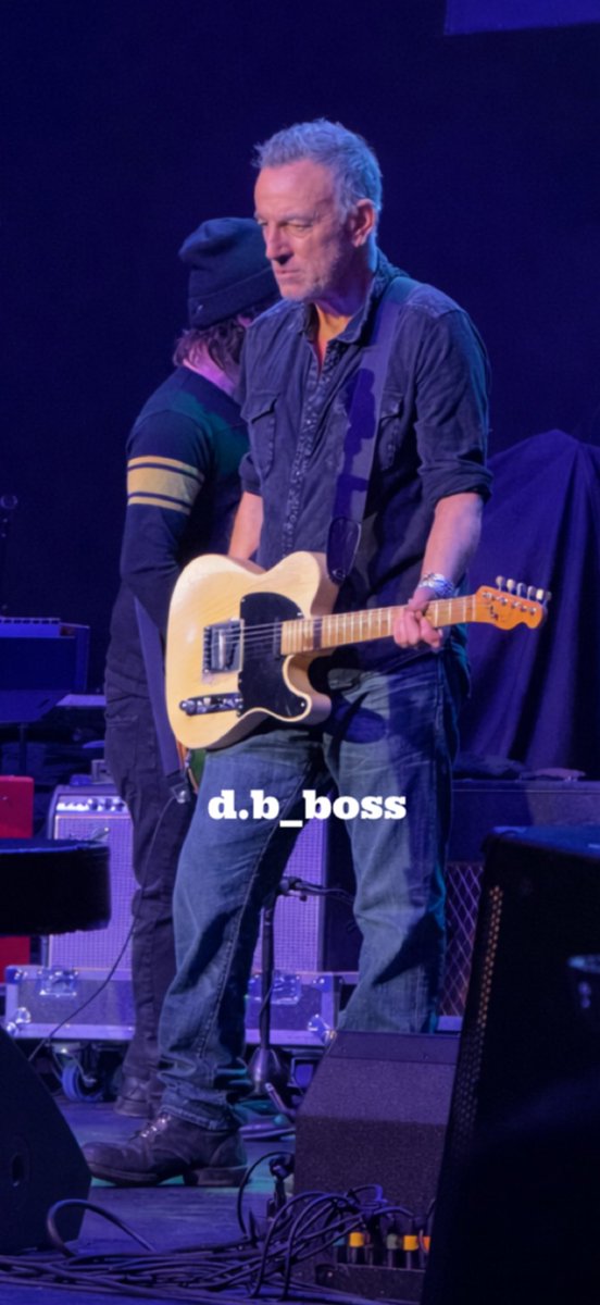 Bruce moments before singing
JOHNNY 99. 

My 📸 at <a href="/basiecenter/">Count Basie Center for the Arts | #theBASIE</a> in Red Bank, NJ, 🇺🇸, on Jan 17, 2026, for <a href="/lod_foundation/">Light of Day</a>

❤️🎸🇺🇸🎷🇮🇹❤️🚂❤️
<a href="/KillerJoe67/">Maximum Lawman ™️ 🦓🇺🇦</a>

#FromItalyForBruce
#Springsteen
#BruceSpringsteen
#SpringsteenTour2025
#Springteenism 
#LOHADTour
#9Febbraio
#February9