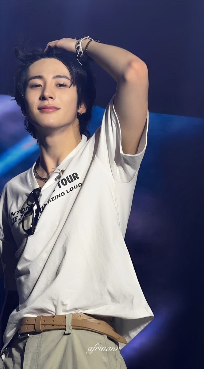 앤톤 입꼬리 (@antons_smile) on Twitter photo 