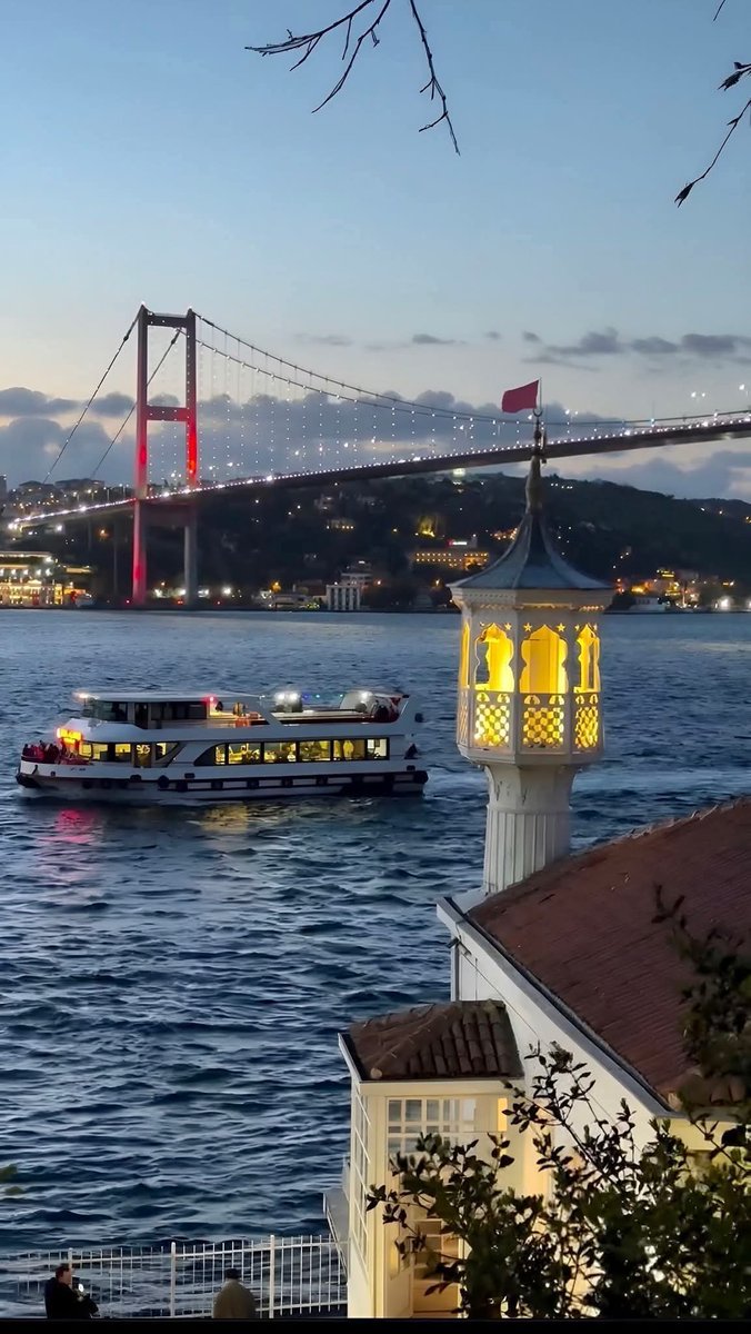 enelkarabacak's tweet photo. #Hayat çatlak bardaktaki👈
#suya benzer İçsende,
#tükenir içmesende ‼
#Bu yüzden hayattan,
#tat almaya bak.😉
#Çünkü yaşasanda,
#bitecek yaşamasanda
#Yaşa gitsin değmezlere inat 😎 Günaydın huzurlu sabahlar 😎😉 https://t.co/26tU625HBm