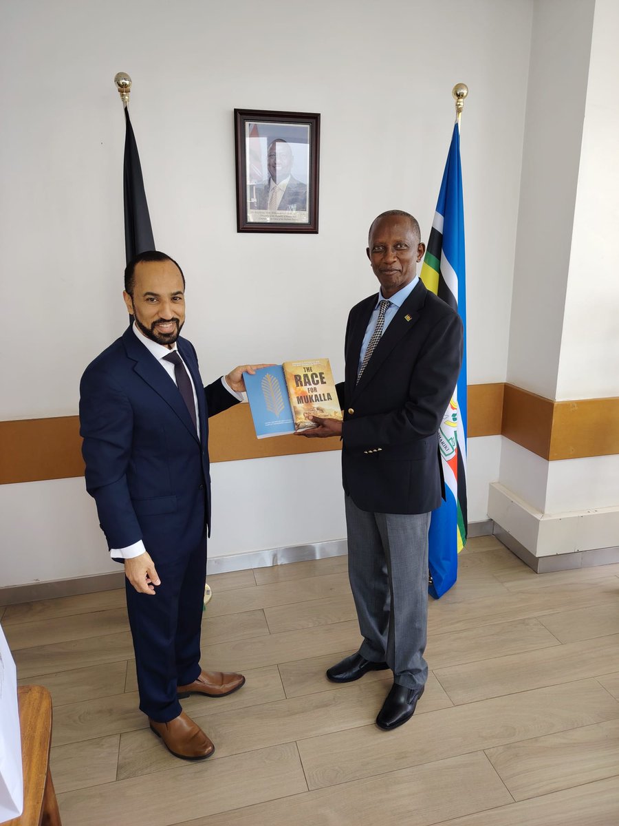 ForeignOfficeKE's tweet photo. Kenya & UAE Relations
Amb. Lindsay Kiptiness, Deputy Director-General, Middle East Directorate held a courtesy meeting with H.E. Dr. Salim Ibrahim Alnaqbi, Ambassador of the United Arab Emirates.
The meeting reaffirmed the strong and enduring partnership between Kenya and the UAE, with particular emphasis on the implementation of the recently signed and ratified Comprehensive Economic Partnership Agreement (CEPA), as well as concluded MOUs, noting that there was inaction in as far as implementation of signed agreements is concerned.
 Both sides agreed to walk the talk. The  CEPA is expected to open up market access for fresh agricultural products as well as trade and business opportunities between the two countries. 
The two sides further noted the importance of expanding cooperation on investments, labour mobility, air connectivity, tourism, infrastructure, human capital development and exchange visits of young diplomats and knowledge sharing in the area technology and research. 
On regional  regional peace and security, the two Ambassadors noted that peace is paramount for economic development and undertook to work together to support regional peace efforts in the Horn of Africa and the Middle East.