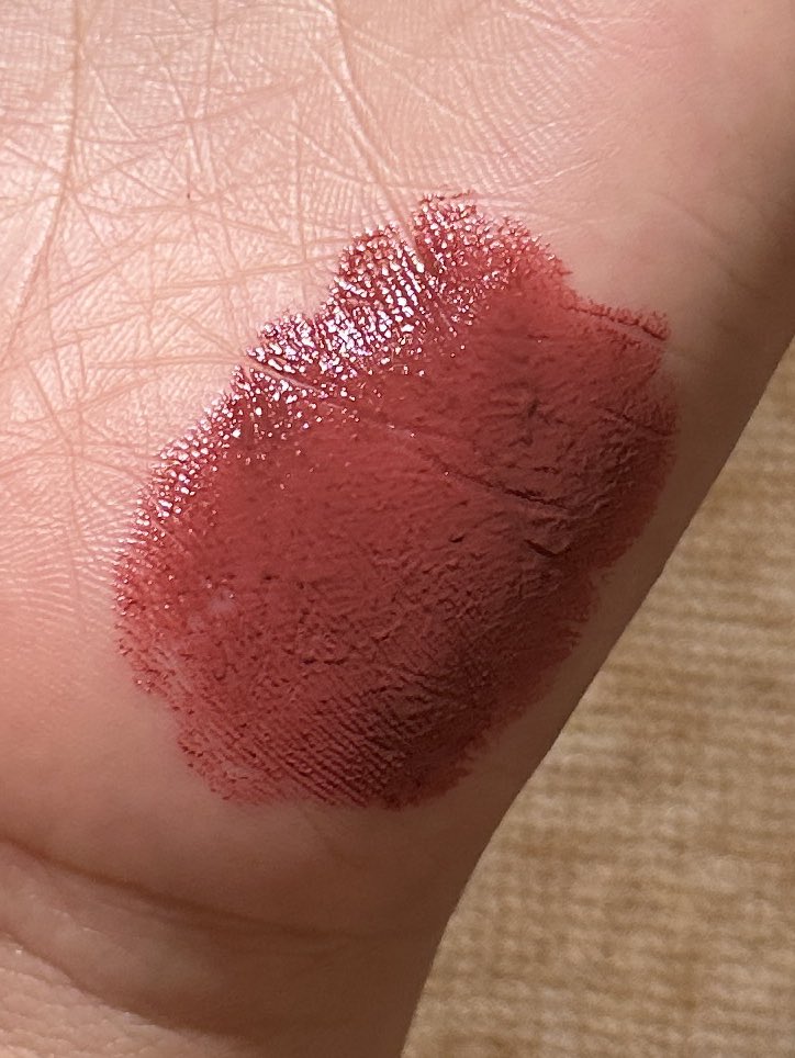 pesona tinted lip balm 30rb 🧸

super pigmented, warnanya cantik, dan bibir jadi lembap💗