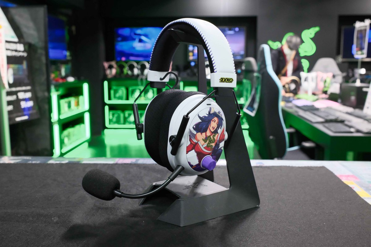 RAZER STORE】 Razer × 2XKOコラボ好評発売中🦊🔥 🎧ヘッドセット