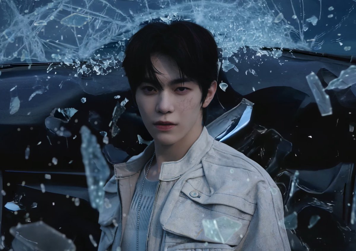 donggyuspics's tweet photo. south korea's edward cullen https://t.co/N23K3OQsd7