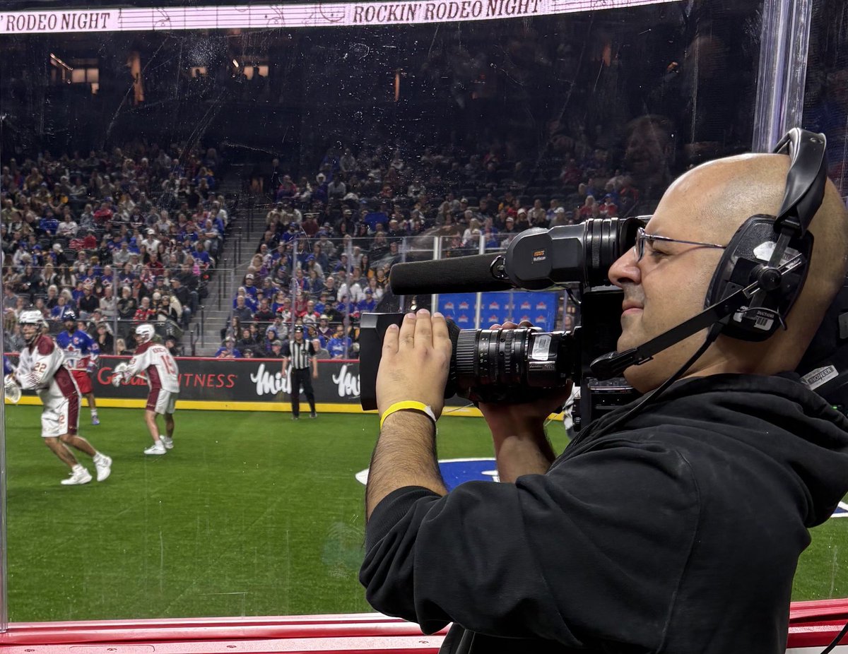 SuchateMadahar's tweet image. Camera Operating for TSN's Game of the week broadcast between Toronto Rock vs Oshawa Firewolves. Toronto defeats Oshawa 12-10. @TorontoRockLax @NLL  #CameraOperator #TV #Broadcast #Television #LiveTV #NetworkTV #TSN #NLL #Lacrosse #TorontoRock #RockCity