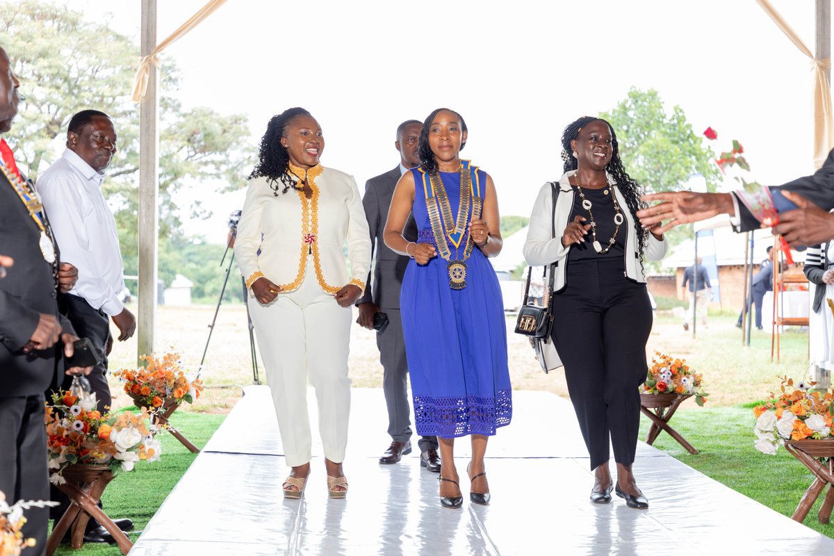 KyeyuneKawooya's tweet image. Friday afternoon marked a proud milestone as I chartered the Rotary Club of Busabala, sponsored by the Rotary Clubs of Konge Lukuli, Bunga, Buziga and Ggaba. Over 28 new members were welcomed into our growing impact family.
#DGClubVisits #RotaryD9214 #UniteForGood