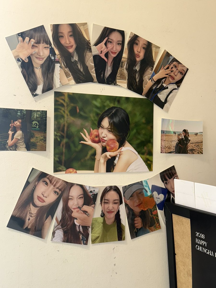 #StillARose_
#영원토록_시들지않을

진짜 카페 너무 너무 예뻐요 🥹🥹
청하 언니 생일 축하해요~~!!🌹💙