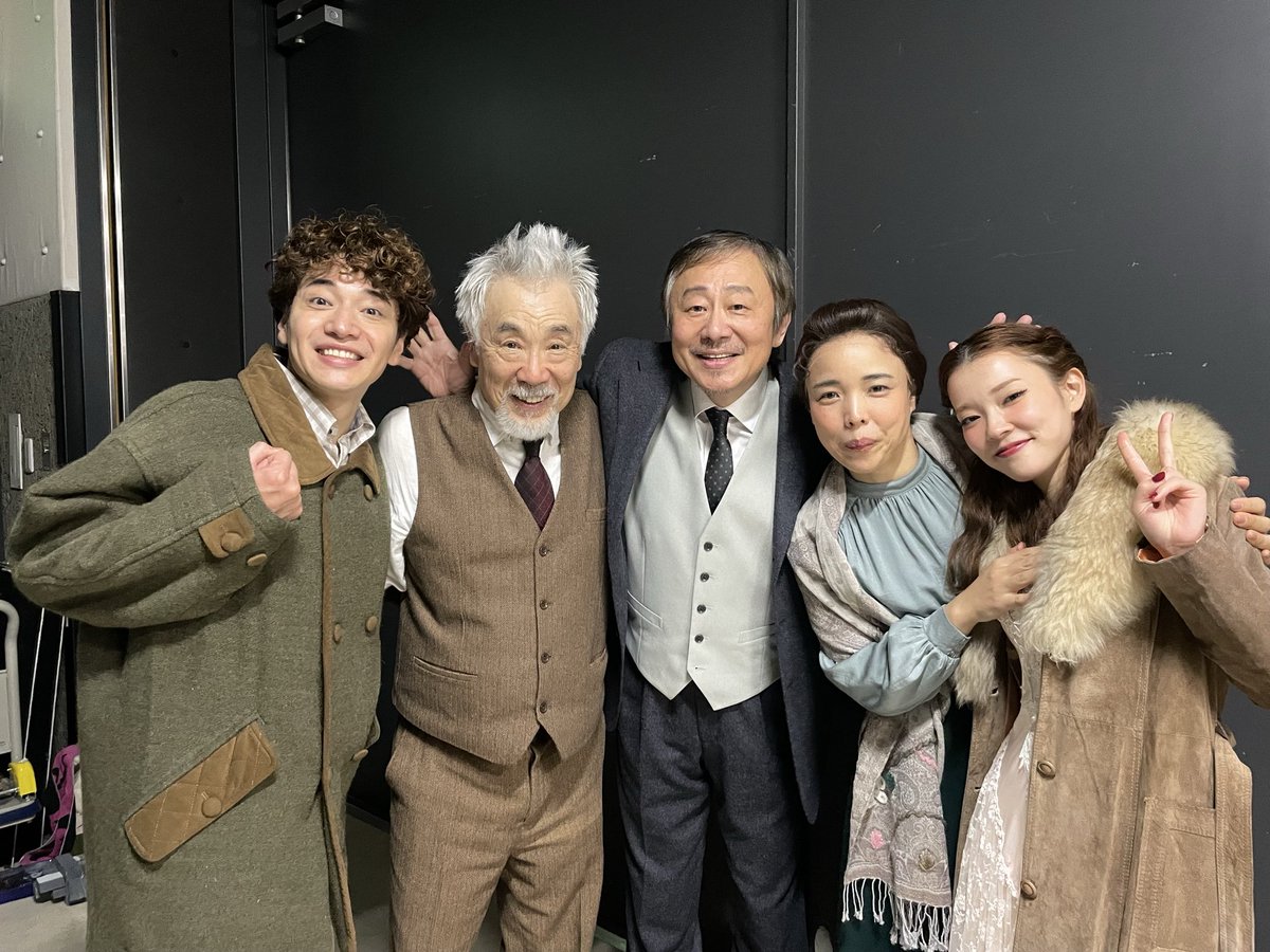 tamaeando's tweet photo. #チェーホフの奏でる物語
2/8(日)の大千穐楽をもって、全日程、全ステージを無事終了いたしました。

お越しくださった皆様、様々な理由でご来場難しくとも劇場に声援を送ってくださった皆様。本当にありがとうございました！

たくさんの役を演じた、5名の皆さんです👏
(スタッフ) https://t.co/bG1bdVFrq8