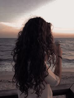 انساني ڪردار جون ٻه منزلون آھن. 
دل ۾ لھي وڃڻ يا دل تان لھي وڃڻ.