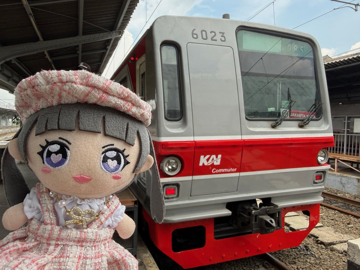 これは千代田線🚇だよななちゃま📸🇮🇩
