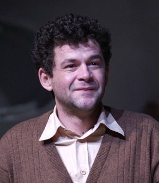 "Uvek treba biti dobar.
Bez obzira da li će vam se neko zahvaliti ili ne, pamtiti ili ne, da li će vam uzvratiti ili ne…
Negde se sve to piše.”

Nebojša Glogovac (30.8.1969 - 9.2.2018)