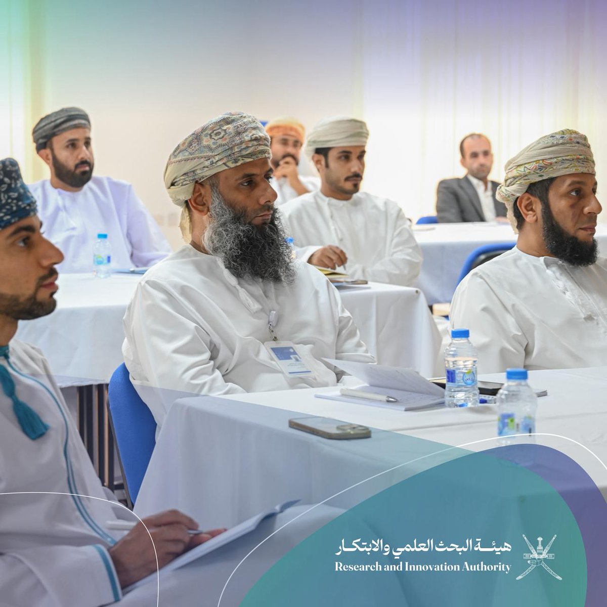 RIA_OMAN's tweet photo. بدعمٍ من #هيئة_البحث_العلمي_والابتكار، وبمشاركة 20 متدربًا، انطلق البرنامج التدريبي «تأهيل مختصي الابتكار في المؤسسات الأكاديمية لتحويل مشاريع الطلبة إلى شركات ناشئة» في الكلية العالمية للهندسة والتكنولوجيا، وذلك ضمن برنامج دعم الدورات التدريبية البحثية والابتكارية، ويستمر لمدة أربعة أيام.
ويهدف البرنامج إلى تمكين المشاركين من تطوير مشاريع الطلبة وتحويلها إلى شركات ناشئة ومبادرات ريادية قابلة للنمو والاستدامة.