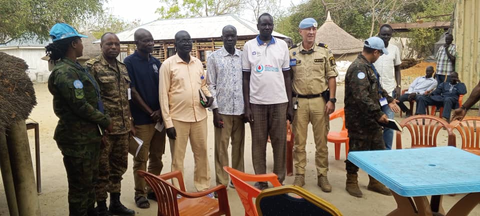 unmissmedia's tweet photo. Amidst military confrontations in Jonglei, #SouthSudan 🇸🇸, #UNMISS peacekeepers made the 186km journey to Duk Padiet, one of the worst affected areas, to assess the security situation and engage with communities caught up in the conflict.
Read more here: https://t.co/UPPgaozKNK
#A4P #InvestInPeace