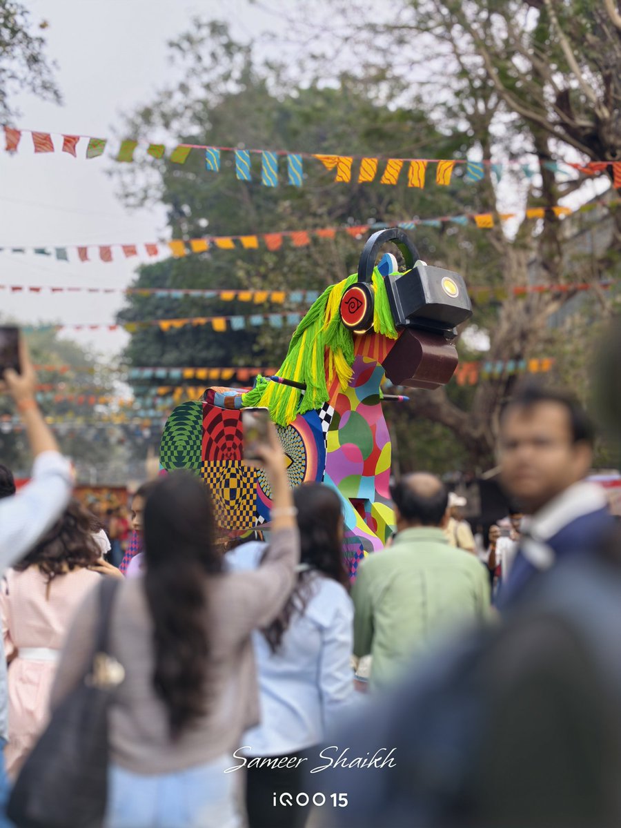 imsameershaikh_'s tweet image. Kala Ghoda Art Festival done right ✨
Art, streets, cameras, and a solid community energy. @IqooInd
Big thanks to everyone who was part of it 🤍
#KalaGhoda #Creators #iqoocommunity #kgaf 

To know the full story check out the community thread link below:
community.iqoo.com/in/thread/1376…