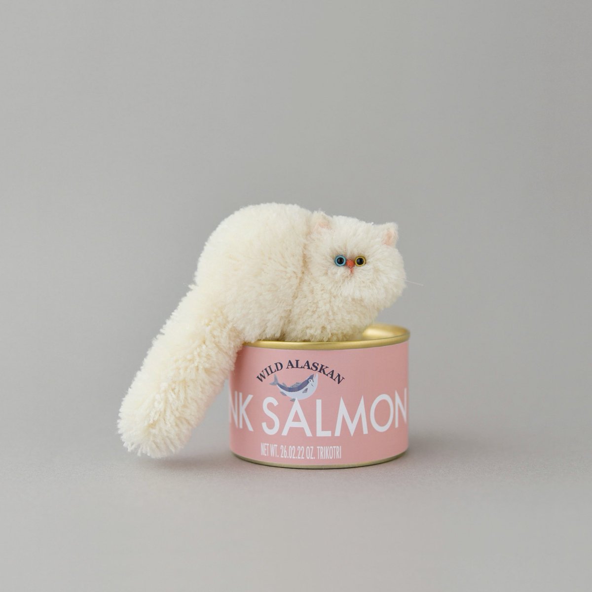 白ペルシャ婦人。

今月のイベントで、とても久しぶりに作品を販売します🐈
▽
【THE CAT'S ISSUE FES 2026】
日程　2026年2月21日（土）•22日（日）•23日（月祝）
場所　HOME/WORK VILLAGE
@thecatsissue_fes 

#thecatsissuefes2026 
#trikotripompom