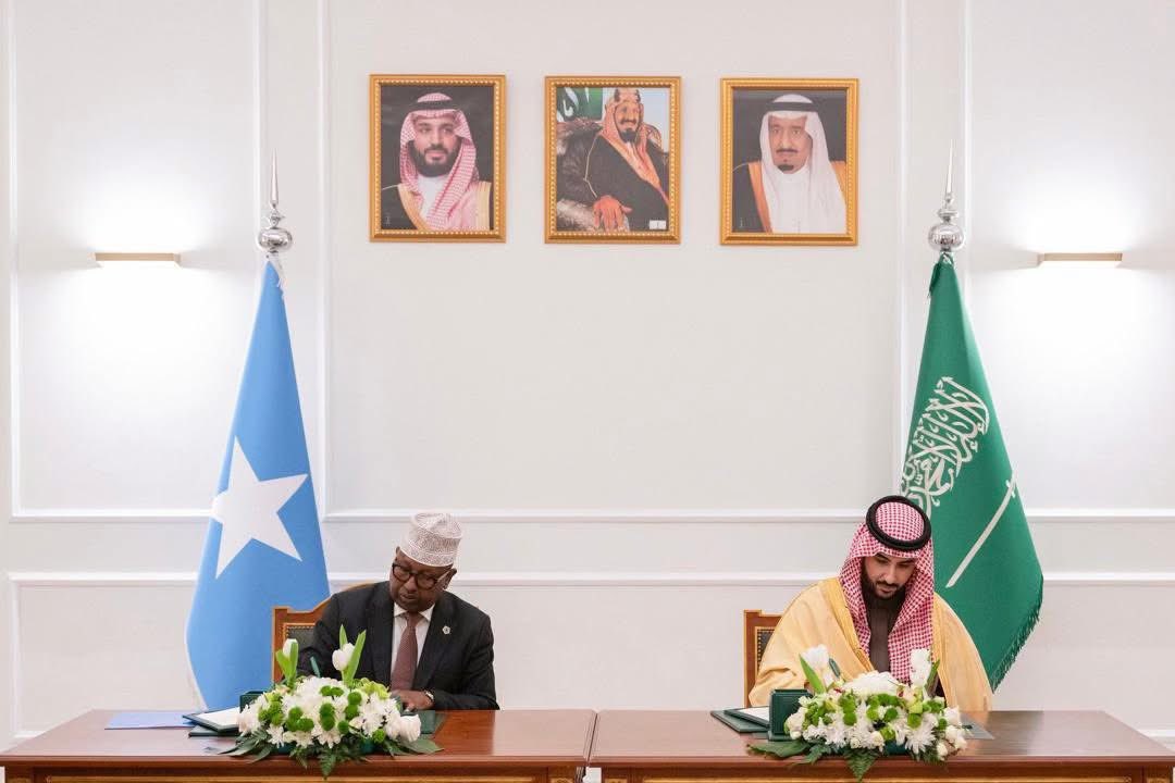 #BREAKING: Somalia and Saudi Arabia have signed a military cooperation agreement. The deal was signed in Riyadh by Somalia’s Defence Minister Ahmed Moalim Fiqi and Saudi Defence Minister Prince Khalid bin Salman, aiming to boost cooperation in defence, security, military training