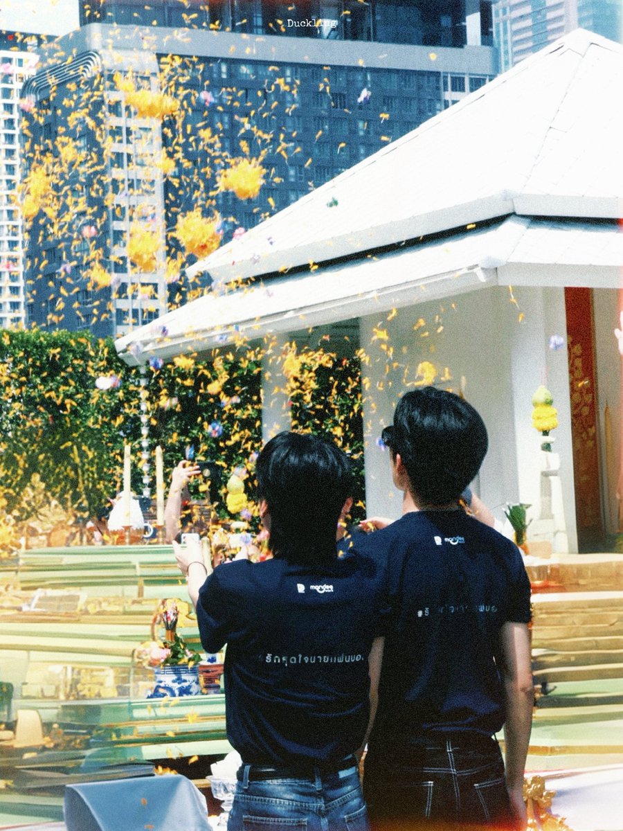 this picture is soo PRETTYY my auausave and thirdwan you'll be so loved my everyone 🍀♡

Mr Fanboy Worship
#บวงสรวงรักสุดใจนายแฟนบอย