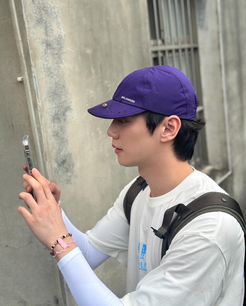 0_jun_2's tweet photo. 뭐야 이 애기는 .. 🥹💞 https://t.co/UfPQnzjA3L