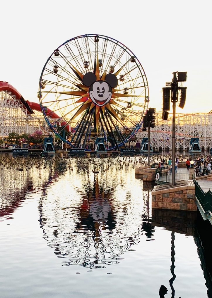DAPs_Magic's tweet photo. DCA “then” (2001) and “now” (2026).
The Sun Wheel/Pixar Pal-A-Round.
#DCA25
#DisneylandResort
#dapsmagic https://t.co/0TevL4IZun