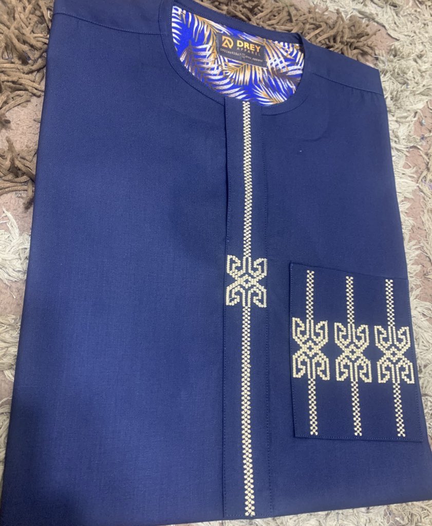 DREY__APPAREL's tweet photo. So I want to make this kaftan for a giveaway price #giveaway 
🏷️ 37k    #10koff 
Delivery:WORLDWIDE 🚚 
Delivery:2WEEKS🚚 
.
.
.
. Location:IBADAN 📍 
. KINDLY RETWEET 
. KINDLY PATRONIZE https://t.co/PY2nVUrdu8