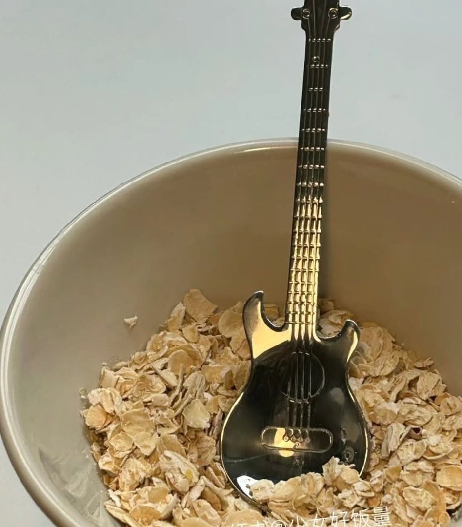 heart_jpg's tweet image. guitar spoon 🥄