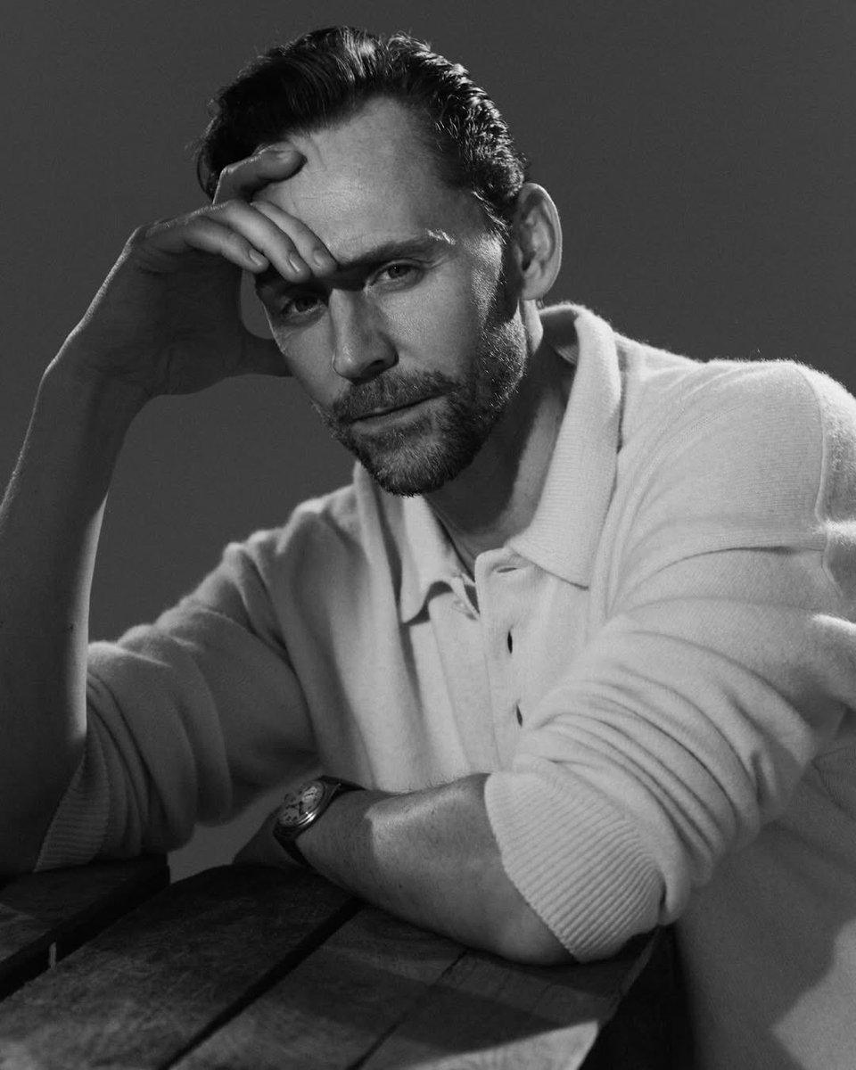 Hoy cumple 45 años el guapazo Tom Hiddleston. ¡Felicidades! 🎉