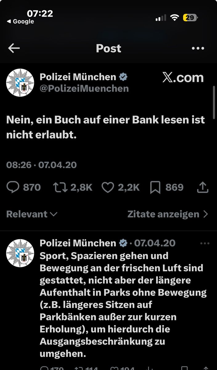 PDebionne77's tweet image. Corona, Miosga und Bücher:

„In der Coronazeit wurden die Rechte jedes Einzelnen immer gegen das Allgemeinwohl abgewogen“ vs. „Nein, ein Buch auf einer Bank lesen ist nicht erlaubt.“

#Miosga #RichtigErinnern