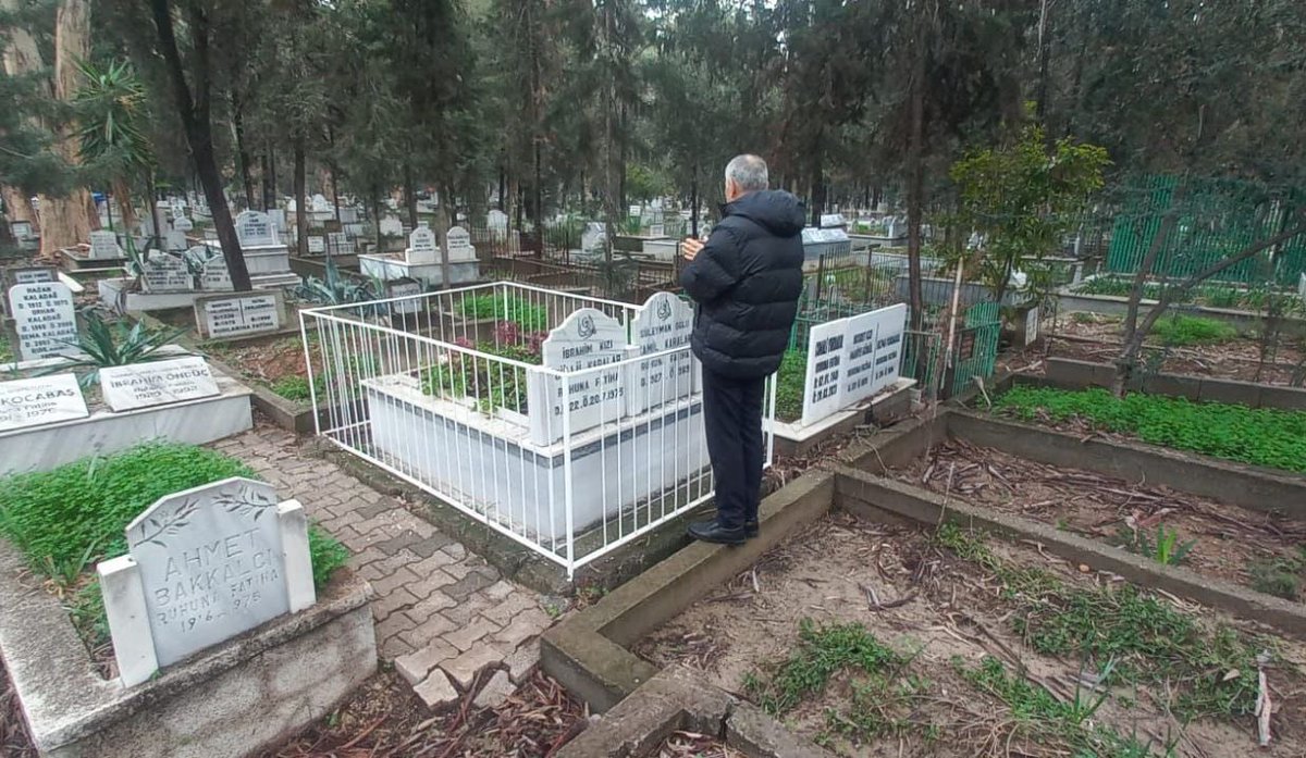 7 ayın ardından, Adana’ya gelir gelmez rahmetli anne ve babamın mezarını ziyaret ettim.
Dualar ettim, hasret giderdim.
Ruhları şad, mekânları cennet olsun.