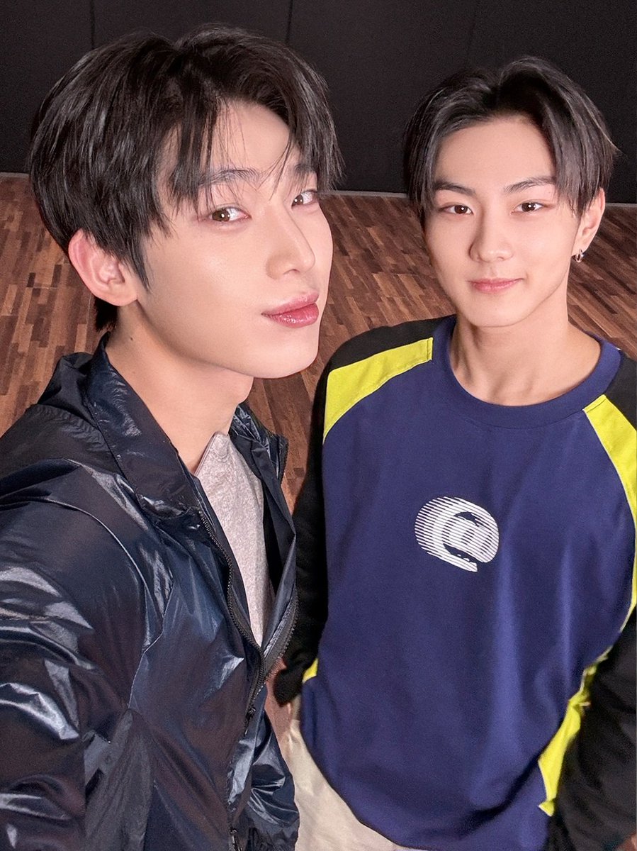 🦊 정원아~ 
       생일축하하구 항상 건강해라!!

주고 싶은 생일 선물 3가지 🎁
⤷🦊 신발, 옷, 밥 (고기)