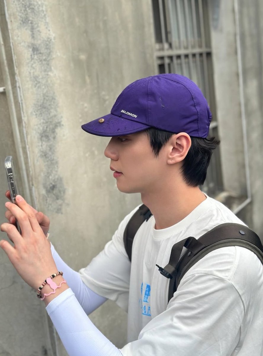 볼록거울샷 보고싶어
제발