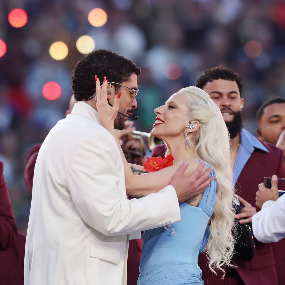 GAGA_JAPAN's tweet photo. #レディー・ガガ 
Instagramを更新🆙✨

「ベニート(バッド・バニー)のハーフタイムショーに参加できたことは、私にとって本当に光栄なことでした。
招待してくれたベニートに感謝します。
そしてステージに迎え入れてくれたキャストのみなさんにも感謝します。
どんなことがあっても、絶対に見逃せないステージでした」 とコメント✨