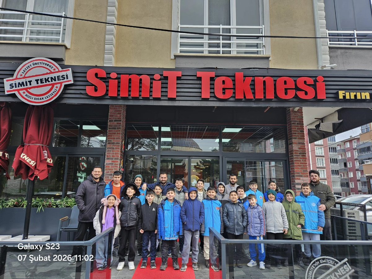 Kaman Gençlik Merkezi olarak Sabah Namazında Gençlik Merkezimizde bir araya geldiğimiz gençlerimiz ile ardından sabah kahvaltısı yaptık.

<a href="/gencliksporbak/">Gençlik ve Spor Bakanlığı 🇹🇷</a> @oa_bak @gsb_kirsehir @cakmakciyasin