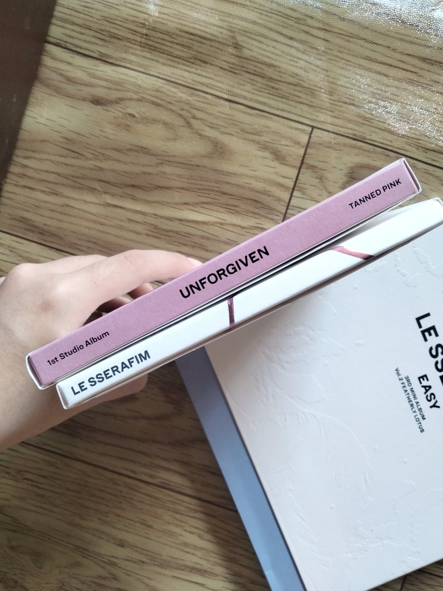 echoverrie's tweet photo. condi album compact unforgiven &amp; antifragile https://t.co/jmTzdxk1Qz