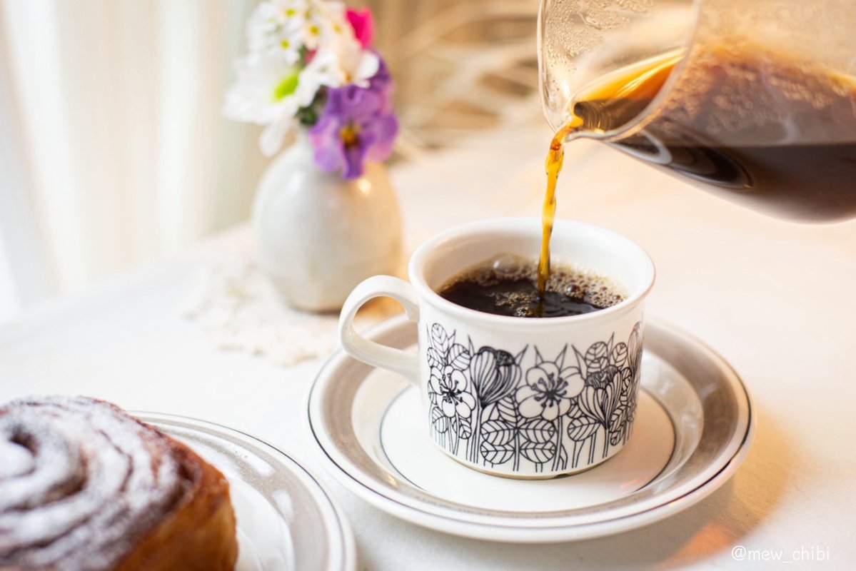 mew_chibi's tweet image. 冬の中で春を想いながら💐

VIE DE FRANCE
シナモンデニッシュ

ぽかぽかのコーヒーと庭のお花たち
北欧のうつわたち☕️💭
溶けゆく雪に春を想う冬の日❄️

＊海ノ向こうコーヒー/Chocolat Blend

#キリトリセカイ #ファインダー越しの私の世界ᅠ #茶好連 #木漏れ日のお茶会 #日常