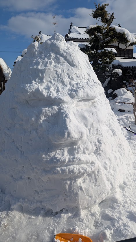 カルドセプトビギンズ発売記念 
朝からの雪かきでアイスウォールを作りました！
疲れたー