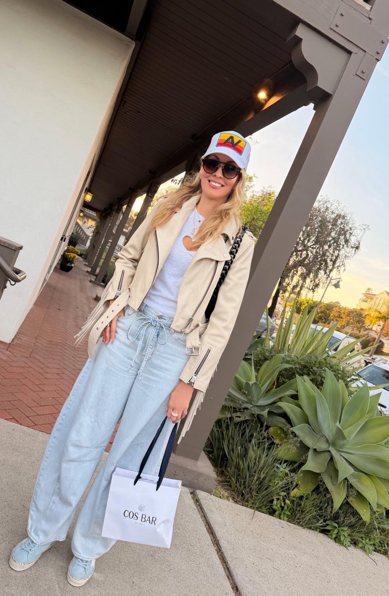 Montecito…fun times 🛍️