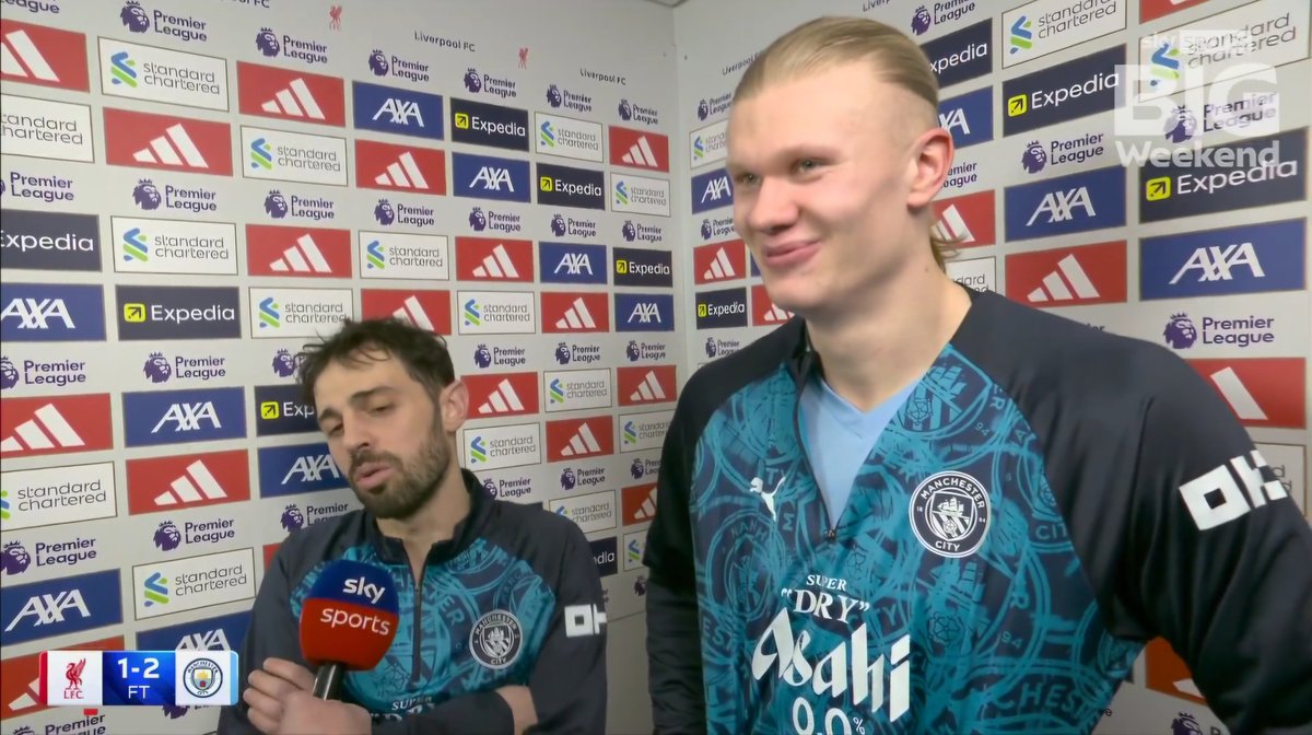 A grandfather clock and the Elizabeth Tower