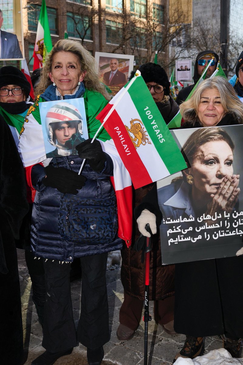 Azarshur's tweet image. شرافت تو خون خاندان پهلویه؛ یه واقعیت روشن که تو لحظه‌های حساس تاریخ ایران خودش رو نشون داده. اینو نه می‌شه انکار کرد، نه با حرف و حاشیه عوضش کرد. 

#جاويدشاه‌