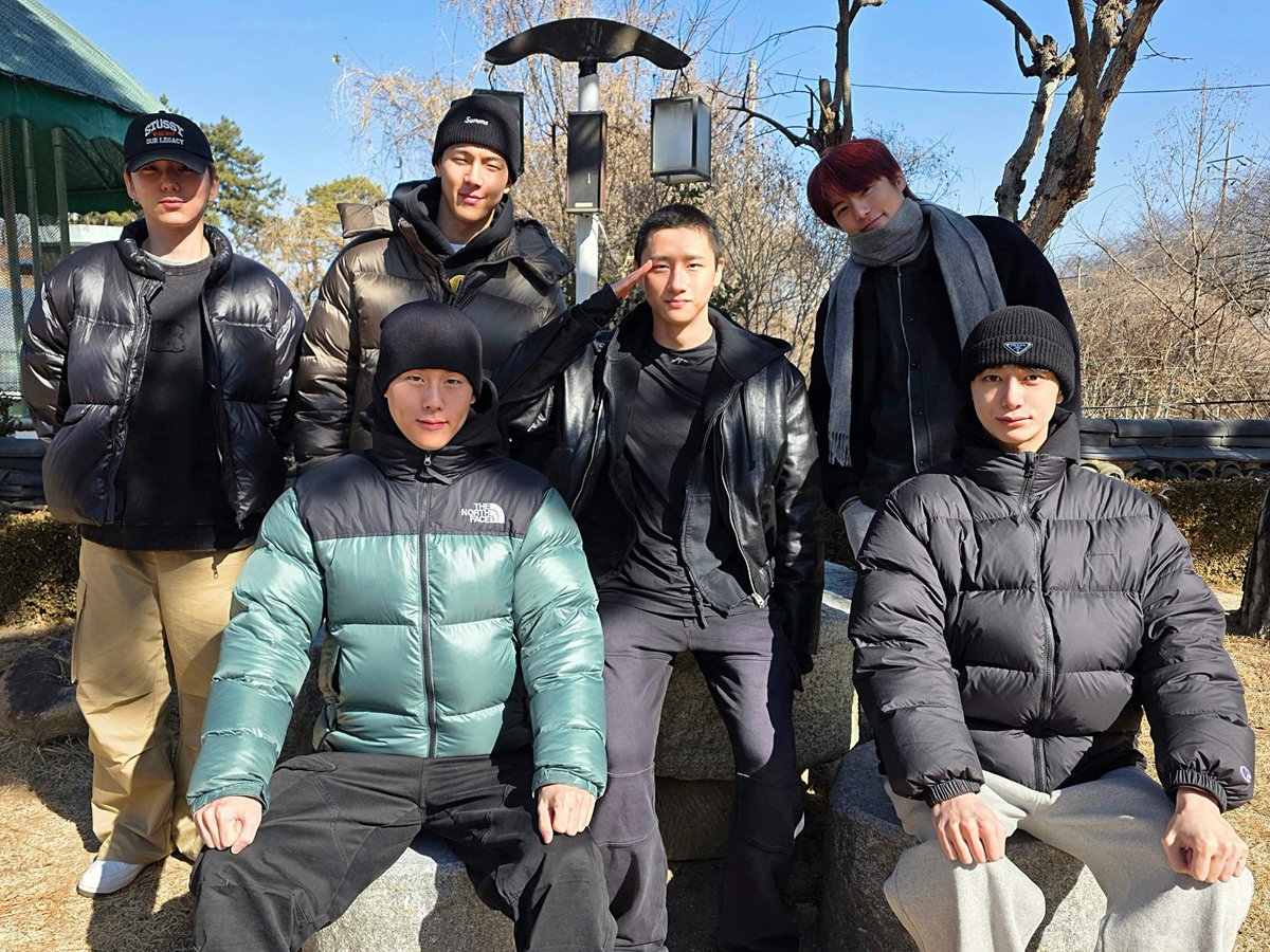 imbcenews's tweet image. 몬스타엑스 아이엠, 군대갔다…훈련소 앞 완전체 배웅 
#몬스타엑스 #MONSTA_X #아이엠 #IM #임창균 #훈련소 
#군입대 #군복무 #육군현역 #자대배치 #배웅 #iMBC연예 

오늘 육군훈련소에 입소한 아이엠은 기초군사훈련을 마친 뒤 육군 현역병으로 자대 배치를 받는다.

아이엠은 "최근에 월드 투어를…