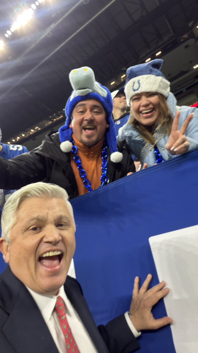 PurataEstefany's tweet photo. @espnsutcliffe @nflmx @ESPNmx @ESPNDeportes @ESPN_Cam Un señorón en los deportes y como persona ! 🤩 https://t.co/nctwB65Qdz